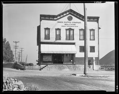 Photograph from Pennsylvania: Company store at Hecla Mine Number 1.…