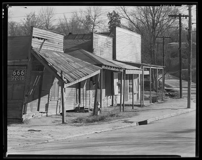 Street scene. Vicksburg, Mississippi, 1936